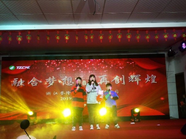 家属演唱.jpg